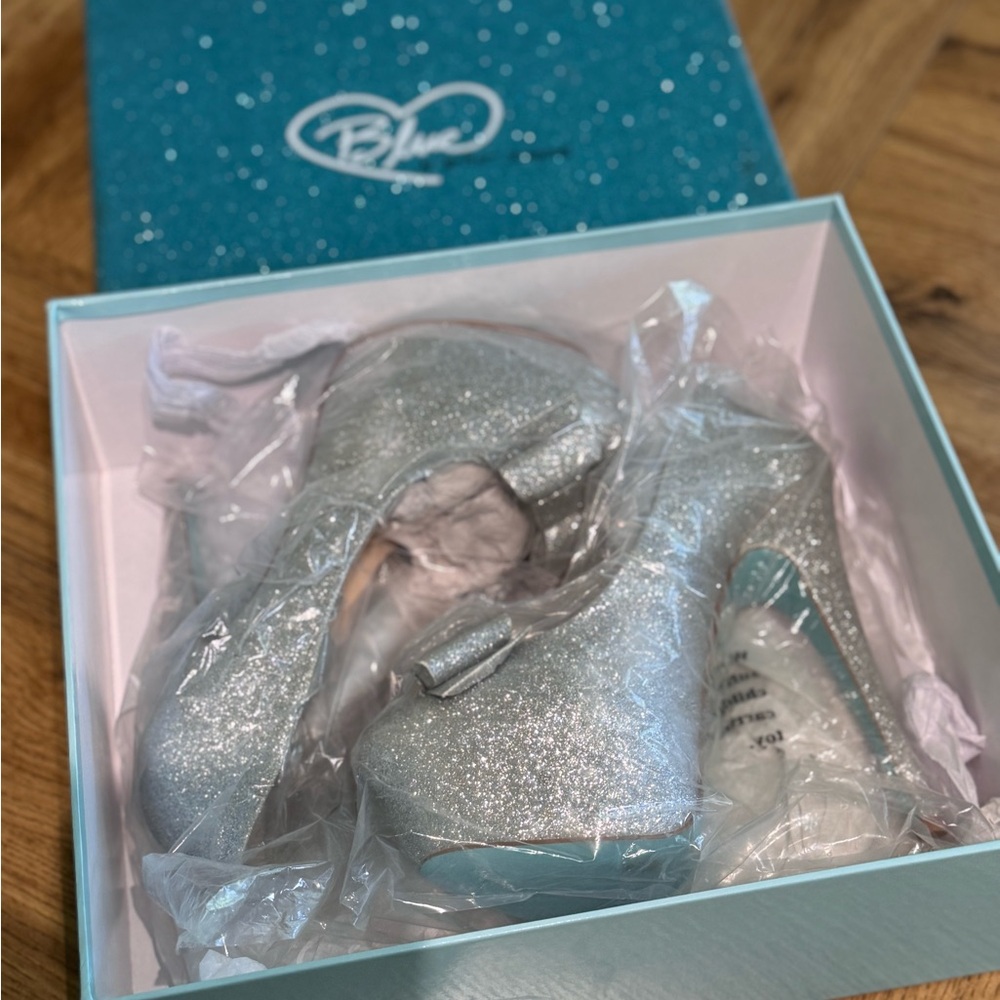 Used- Betsey Johnson Silver Glitter Heels
